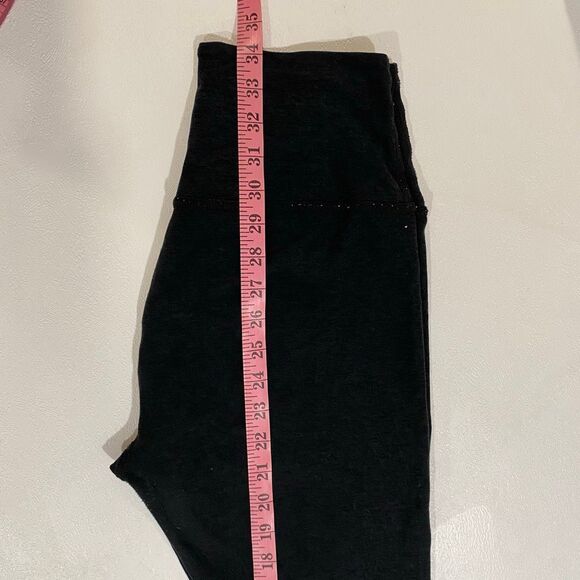 Beyond Yoga Black High Waisted Leggings XL Made in USA - Picture 6 of 6
